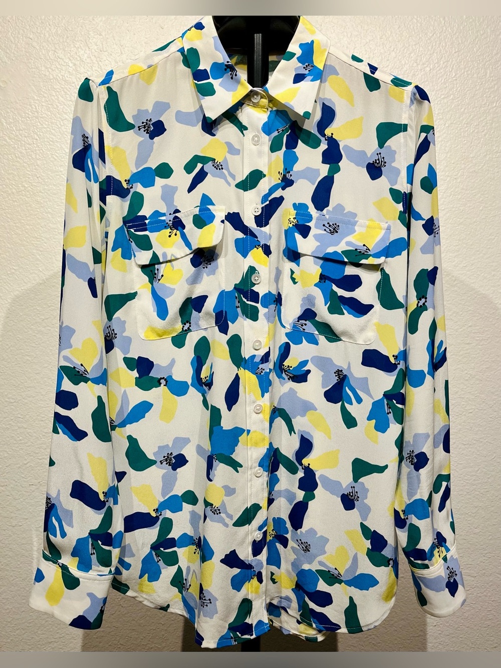 Equipment White Floral Abstract Button-Down Silk Shirt - Size S (Women’s)